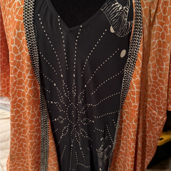 Johnny Was BIYA Black Silk Rea Dress with tiger graphics - sleeveless flowyyy lg - Picture 13 of 15